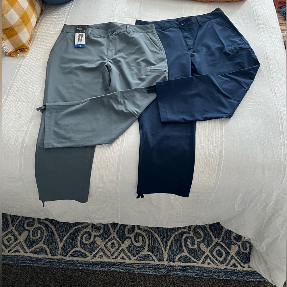 Eddie Bauer Ripstop Crop Pants in Blue and Gray